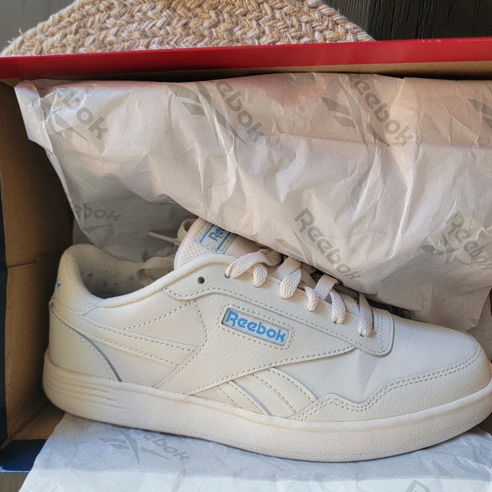 Reebok Cream Sneakers - Picture 3 of 9